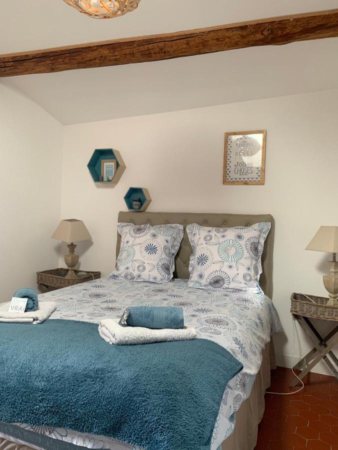 Un Soir Sous Les Etoiles Bed & Breakfast Chateauneuf-de-Gadagne Exterior photo